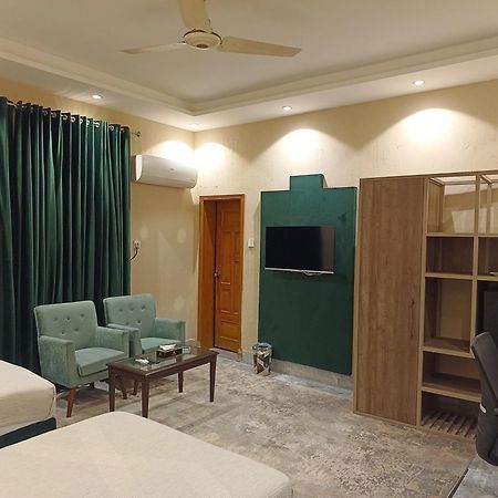Hotel Vip Express à Peshawar Extérieur photo