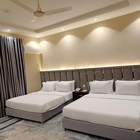 Hotel Vip Express à Peshawar Extérieur photo