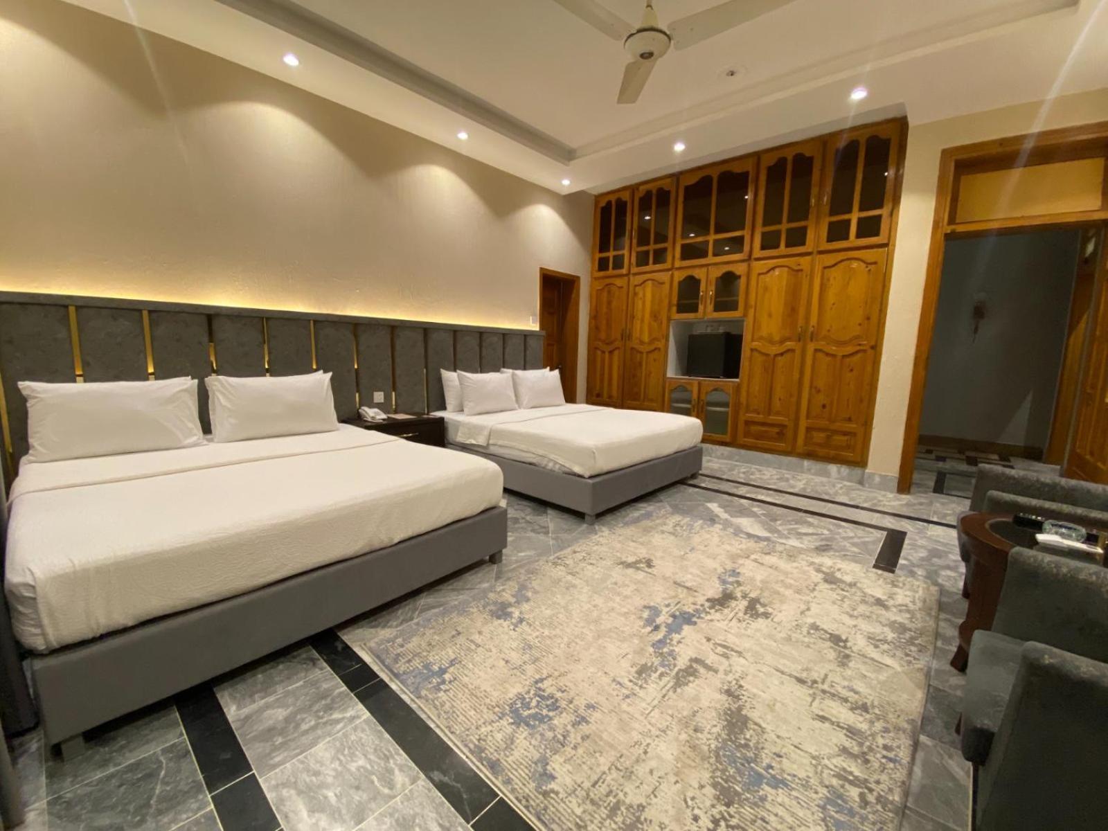 Hotel Vip Express à Peshawar Extérieur photo