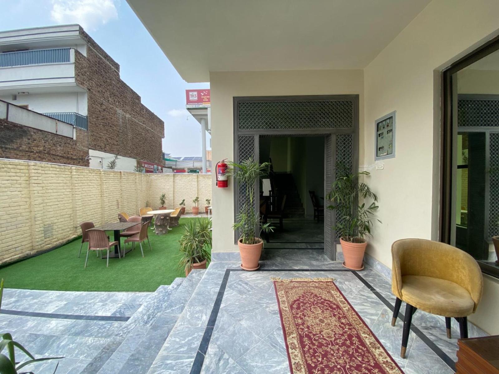 Hotel Vip Express à Peshawar Extérieur photo